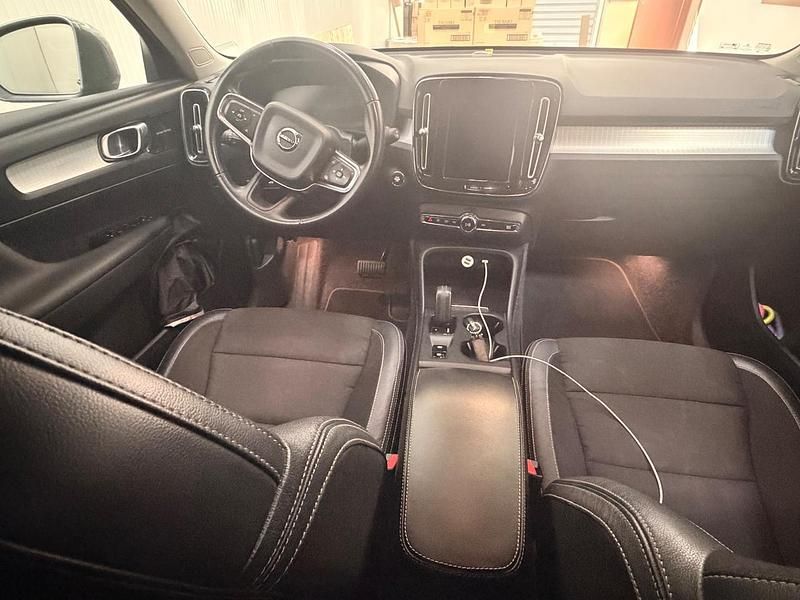 Usata Volvo XC40 R-Design 149 CV (109 kW) 2019 Grigio SUV