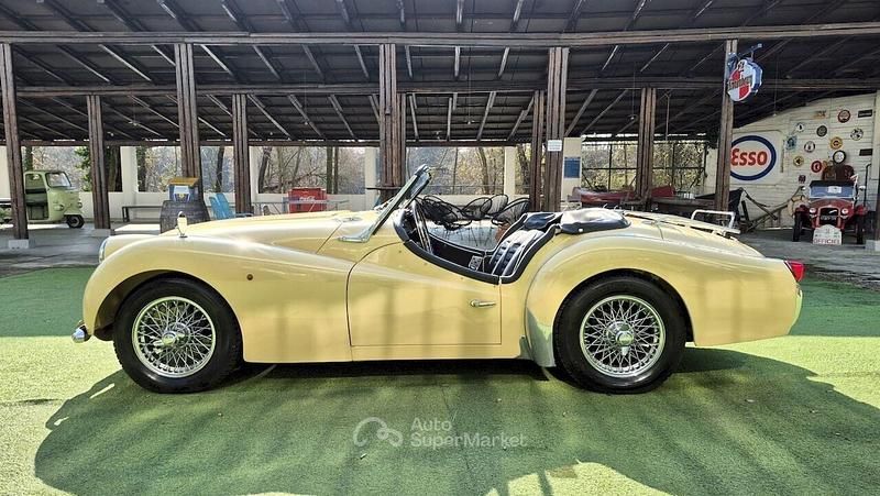 Usata Triumph TR3 101 CV (74 kW) 1960 Giallo Cabrio