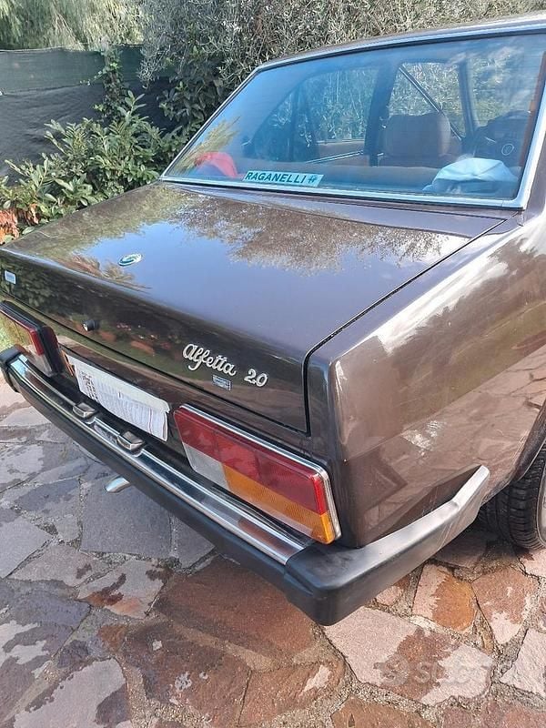 Usata Alfa Romeo Alfetta 130 CV (95 kW) 1981 Berlina