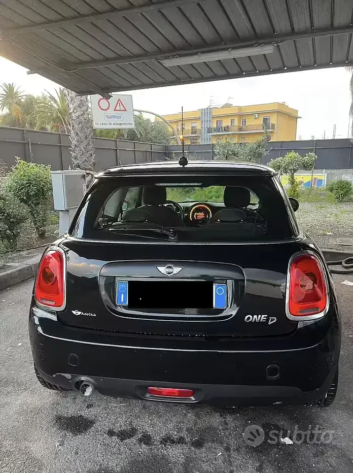 Usata Mini One D 116 CV (85 kW) 2015 Nero Utilitaria