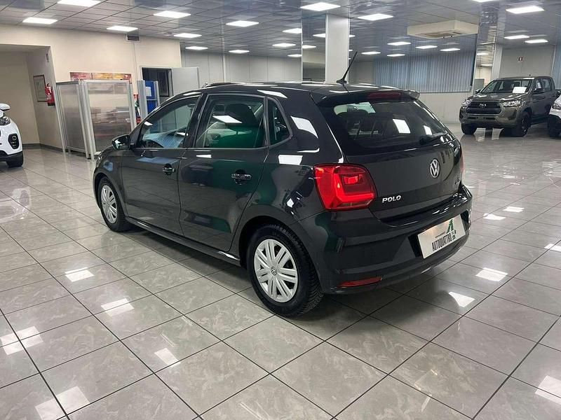 Usata VW Polo Trendline 75 CV (55 kW) 2017 Grigio Berlina