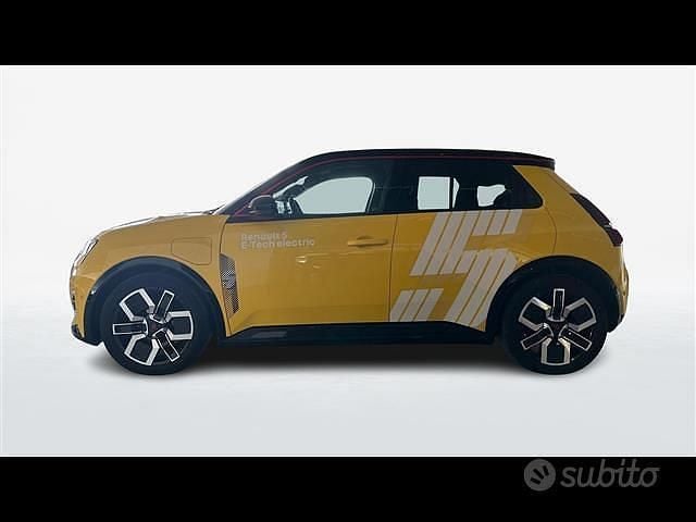 Usata Renault 5 E-Tech Iconic 2024 Giallo Berlina