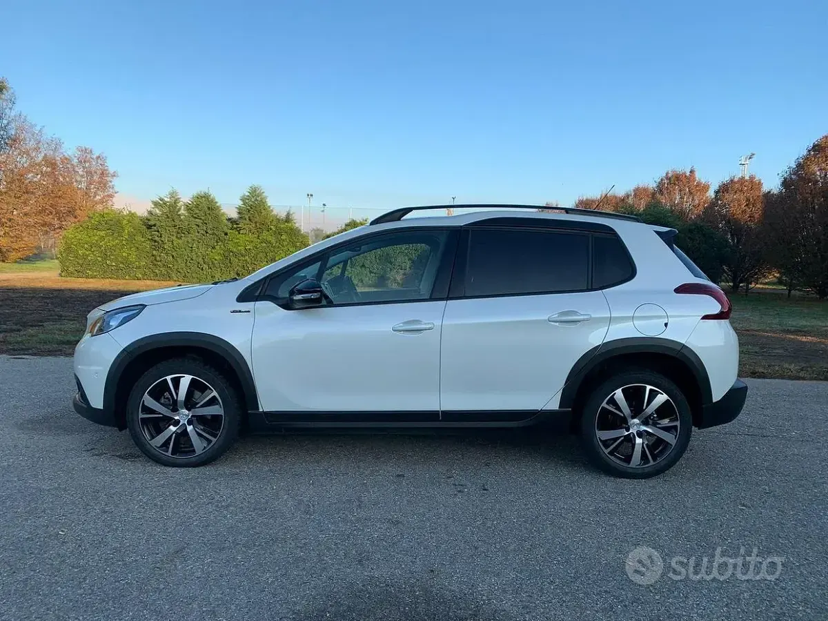 Usata Peugeot 2008 GT-line 110 CV (80 kW) 2020 Bianco SUV