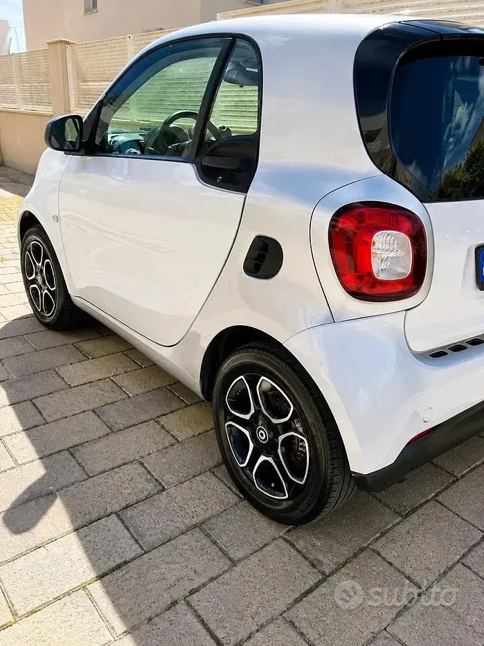 Usata Smart ForFour Passion 71 CV (52 kW) 2017 Utilitaria