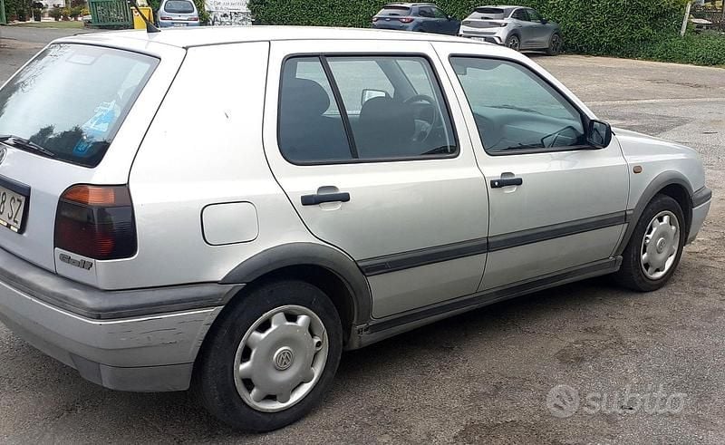 Usata VW Golf III 75 CV (55 kW) 1997 Grigio Berlina