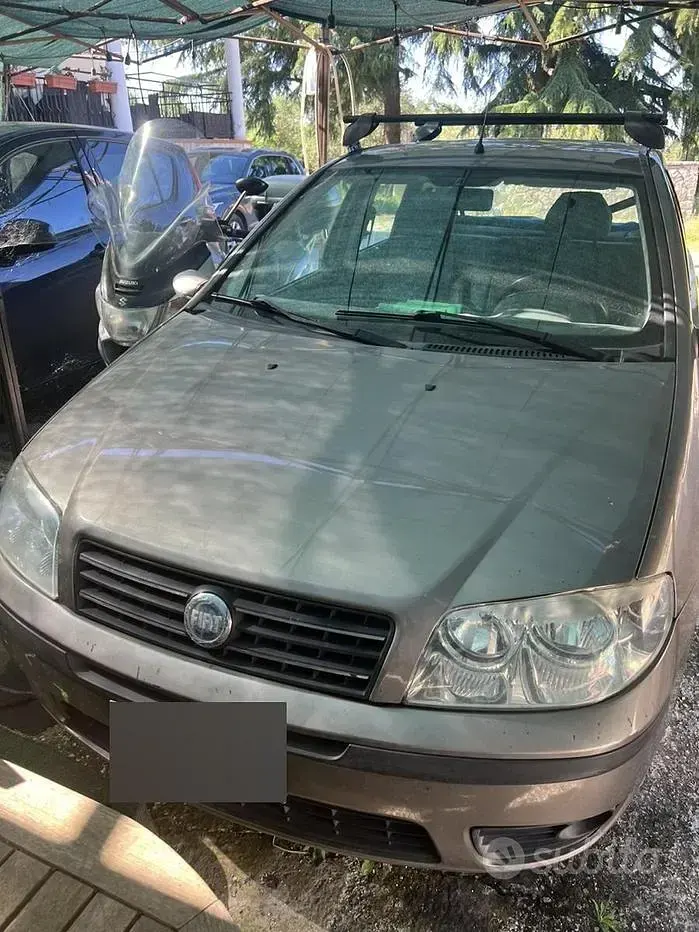 Usata Fiat Punto 69 CV (50 kW) 2006 Marrone Utilitaria
