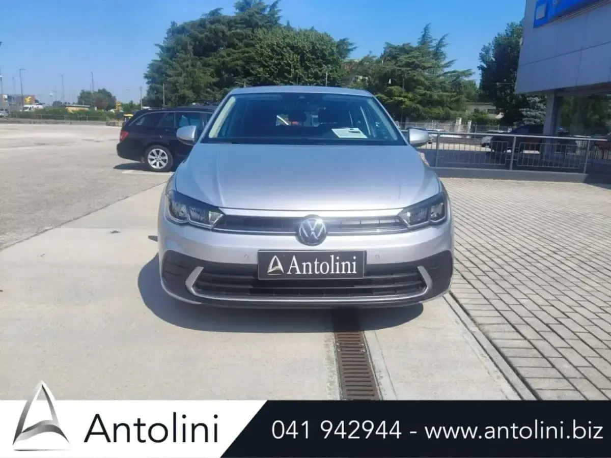 Usata VW Polo Life 80 CV (58 kW) 2022 Argento Utilitaria