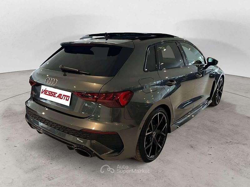 Usata Audi RS3 Ambiente 400 CV (294 kW) 2024 Grigio Berlina