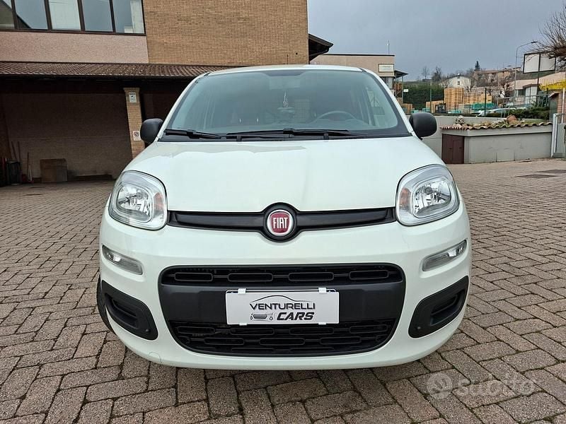 Usata Fiat Panda 4x4 S 86 CV (63 kW) 2019 Bianco Utilitaria