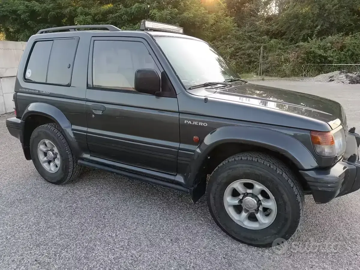 Usata Mitsubishi Pajero Select 100 CV (73 kW) 1994 Grigio SUV