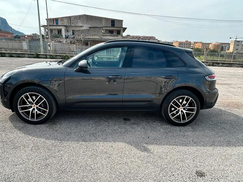 Usata Porsche Macan 265 CV (194 kW) 2022 Grigio SUV