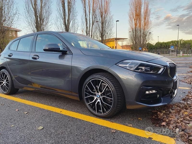 Usata BMW 118 Efficient Dynamics 150 CV (110 kW) 2020 Grigio Utilitaria