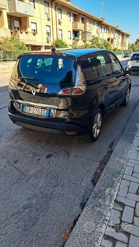 Usata Renault Scénic III 110 CV (80 kW) 2013 Nero Monovolume