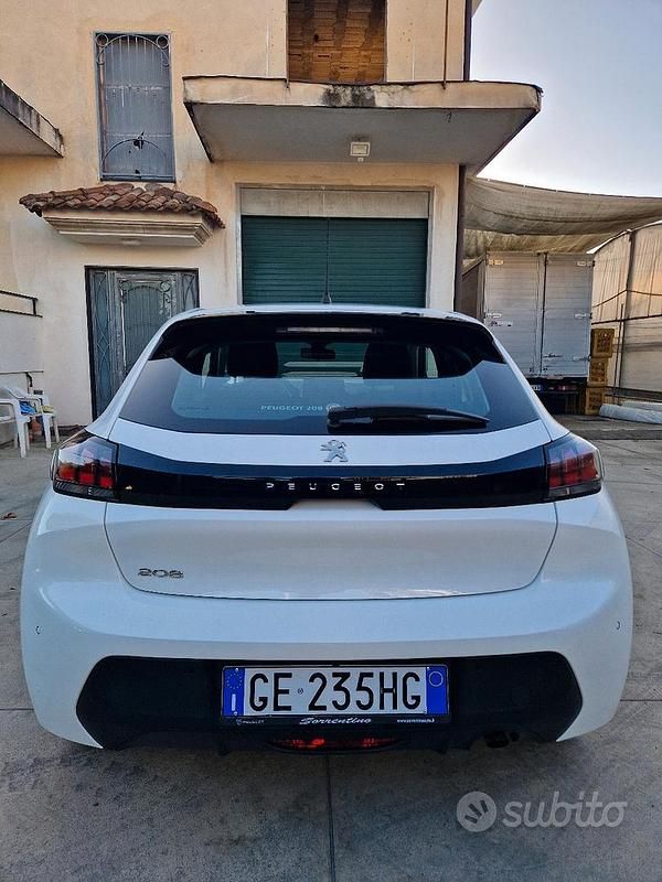 Usata Peugeot 208 Active 75 CV (55 kW) 2021 Bianco Utilitaria