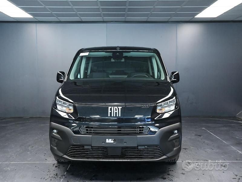 Nuova Fiat Doblò 100 CV (73 kW) 2025 Nero Monovolume