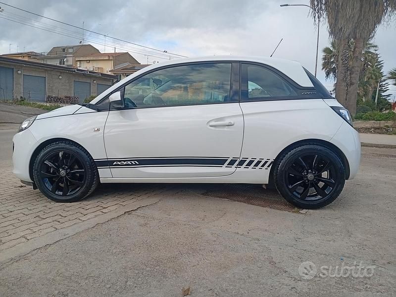 Usata Opel Adam Jam 70 CV (51 kW) 2014 Bianco Utilitaria