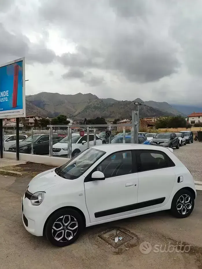 Usata Renault Twingo SE 65 CV (47 kW) 2021 Bianco Utilitaria
