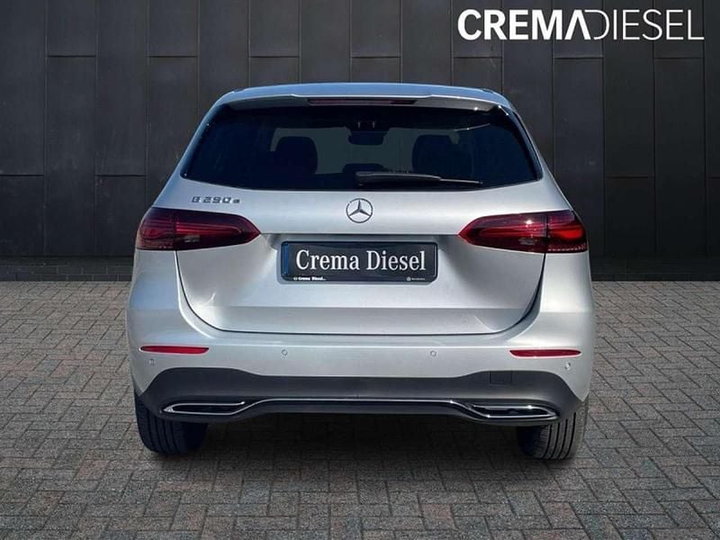 Gebraucht Mercedes B250e Progressive 163 PS (119 kW) 2024 Silber Van / Kleinbus