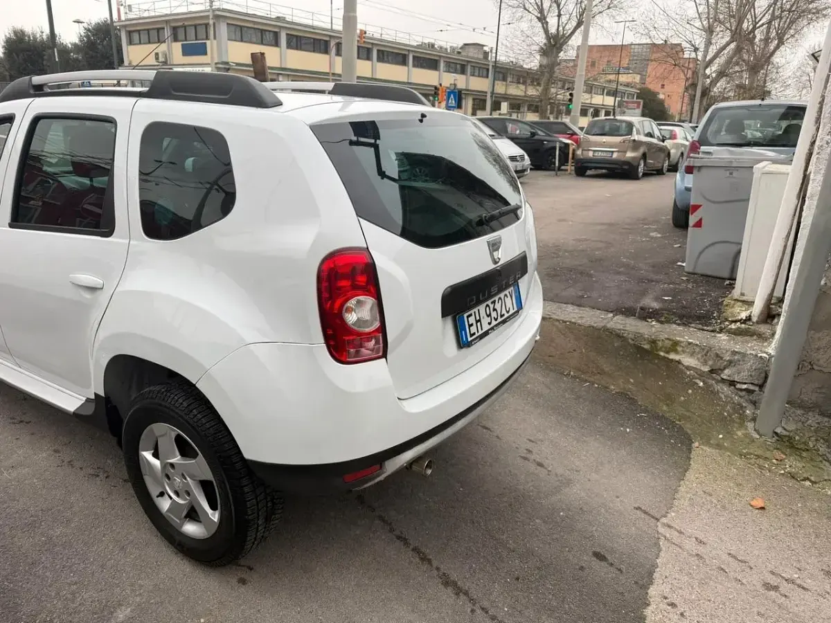 Usata Dacia Duster 104 CV (76 kW) 2011 Bianco SUV