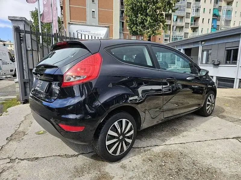Usata Ford Fiesta Titanium 60 CV (44 kW) 2010 Nero Utilitaria