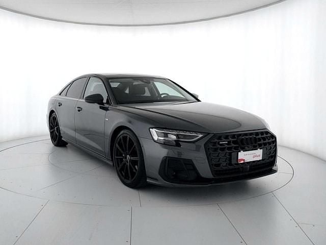 Usata Audi A8 Ambiente 286 CV (210 kW) 2023 Grigio daytona perlato Berlina