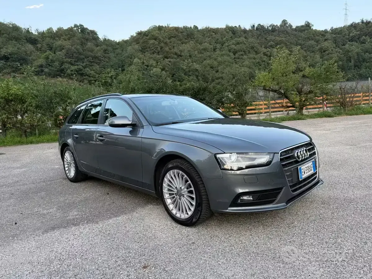 Usata Audi A4 Business Plus 150 CV (110 kW) 2014 Grigio Station wagon