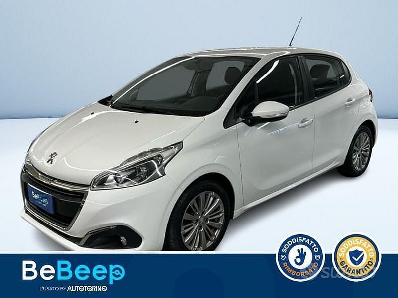 Bianco metallizzato Usata 2018 Peugeot 208 Allure Due volumi | 10.000 € (Cara) - Immagine 1/3