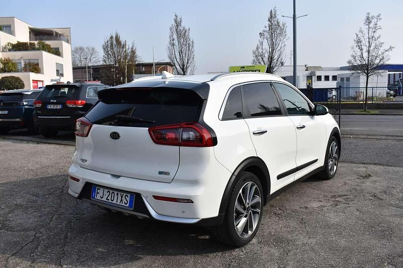 Usata Kia Niro 105 CV (77 kW) 2017 Bianco SUV