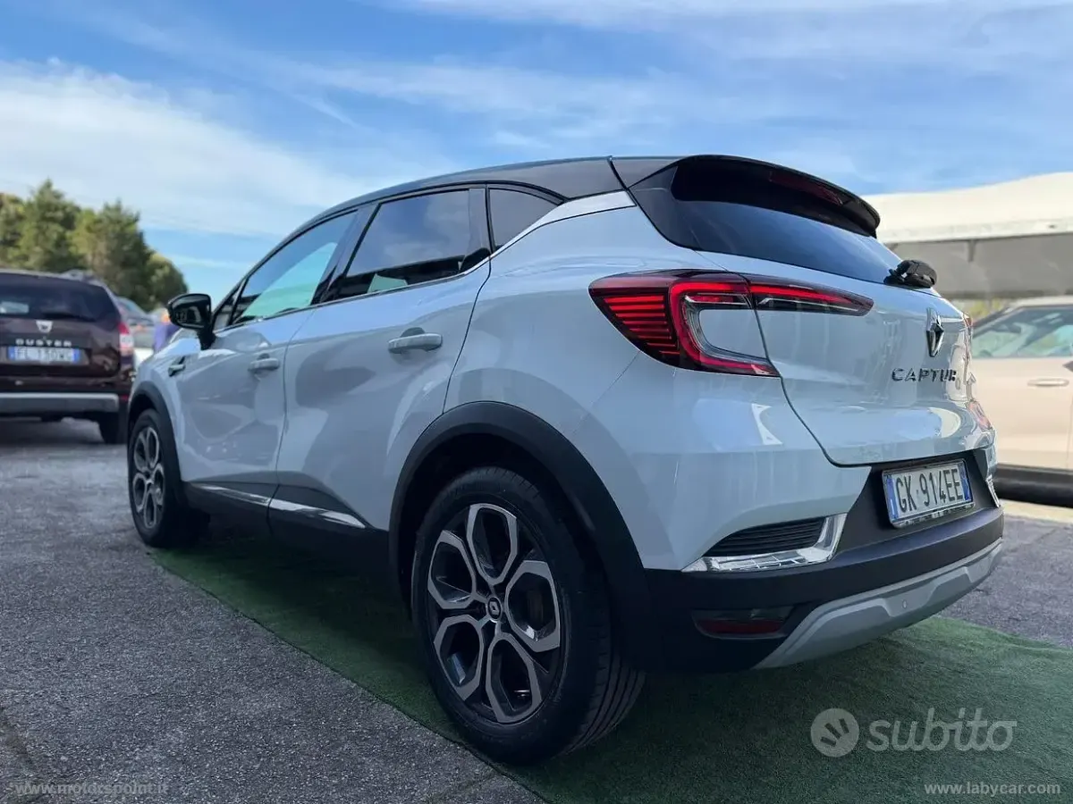 Gebraucht Renault Captur Techno 101 PS (74 kW) 2023 Weiß SUV