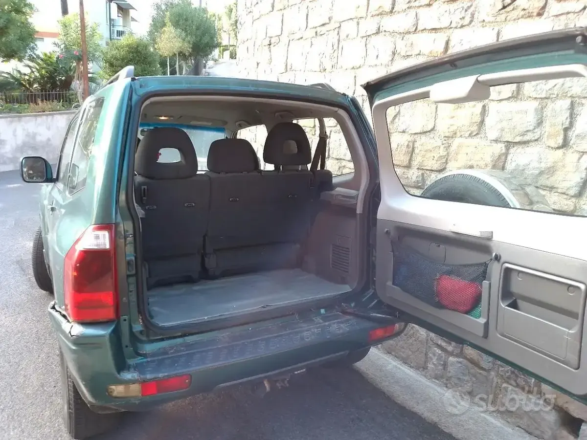 Usata Mitsubishi Pajero 115 CV (84 kW) 2004 Verde SUV