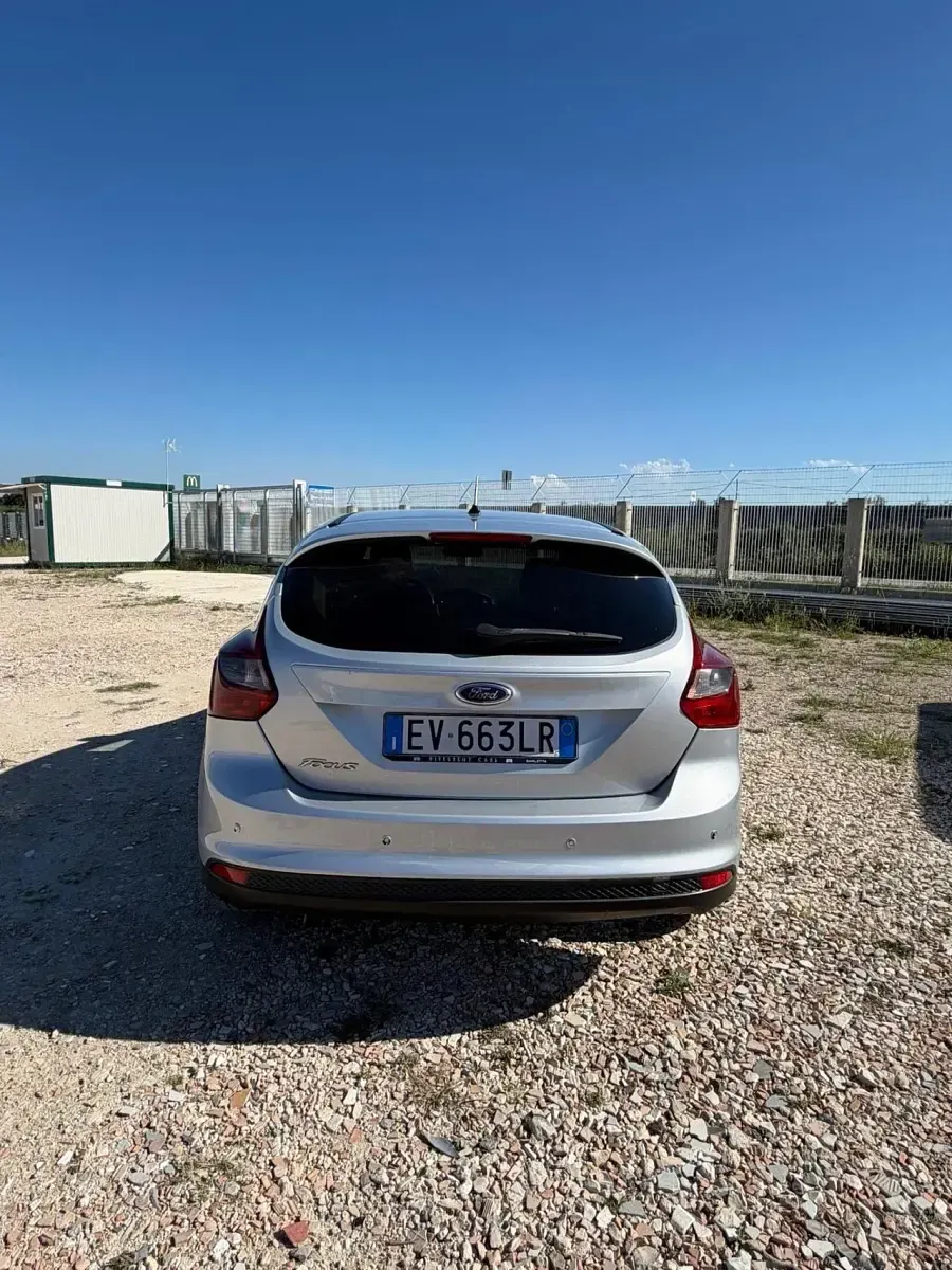 Usata Ford Focus Titanium 116 CV (85 kW) 2014 Argento Berlina