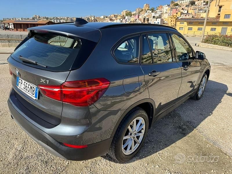 Usata BMW X1 150 CV (110 kW) 2018 Grigio SUV