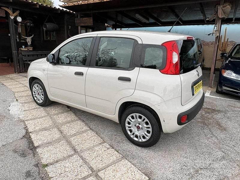 Usata Fiat Panda Lounge 69 CV (50 kW) 2015 Beige Berlina