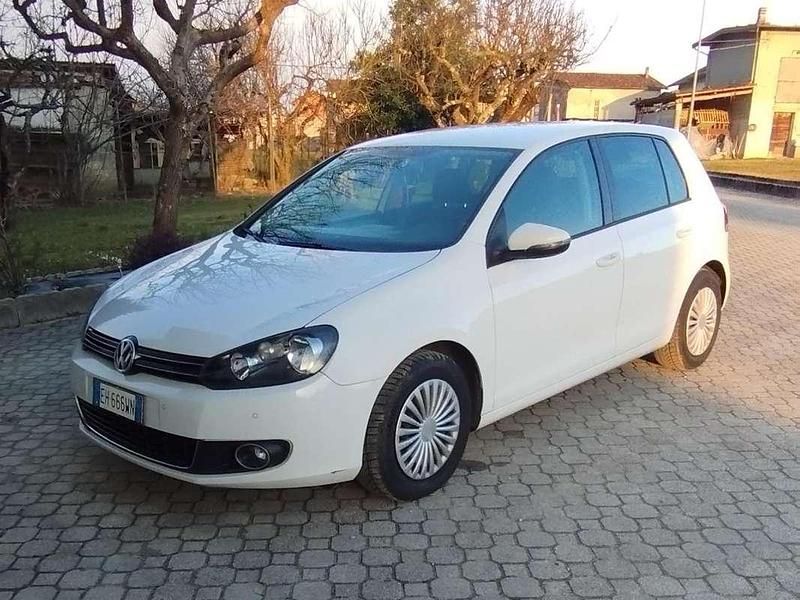 Usata VW Golf VI Comfortline 105 CV (77 kW) 2011 Bianco Utilitaria