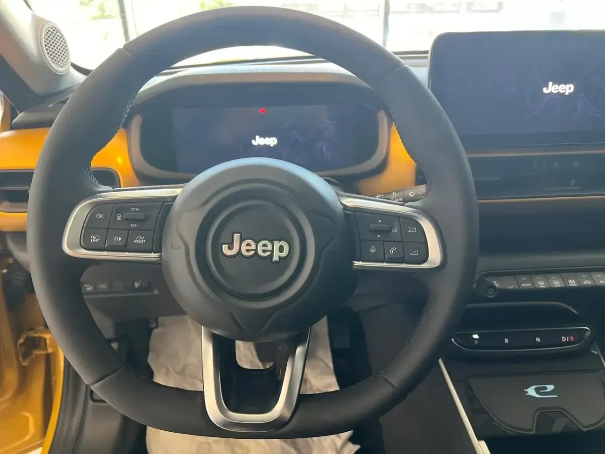 Usata Jeep Avenger EV Summit 114 kW (156 CV) 2023 Giallo SUV