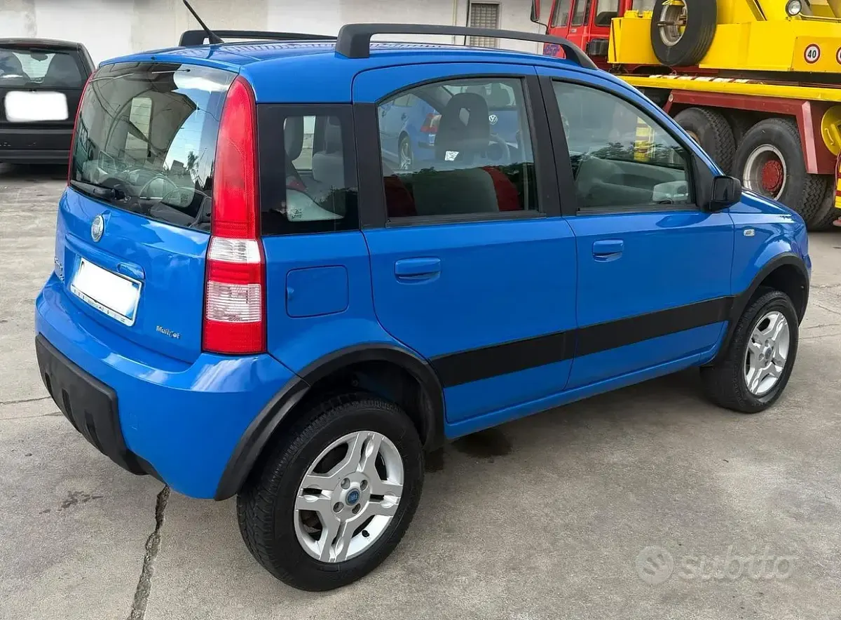 Usata Fiat Panda 4x4 69 CV (50 kW) 2007 Blu Utilitaria
