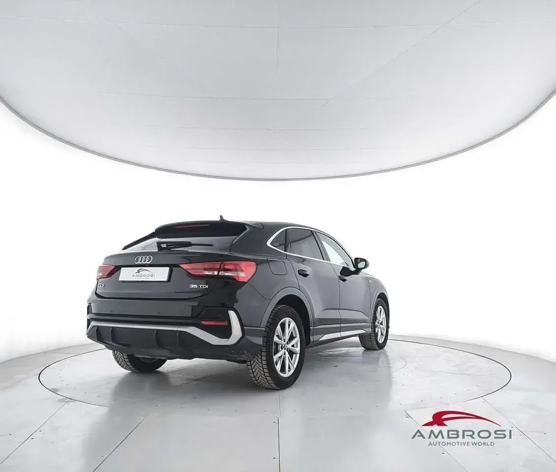 Gebraucht Audi Q3 Sportback S-Line 150 PS (110 kW) 2023 Schwarz SUV