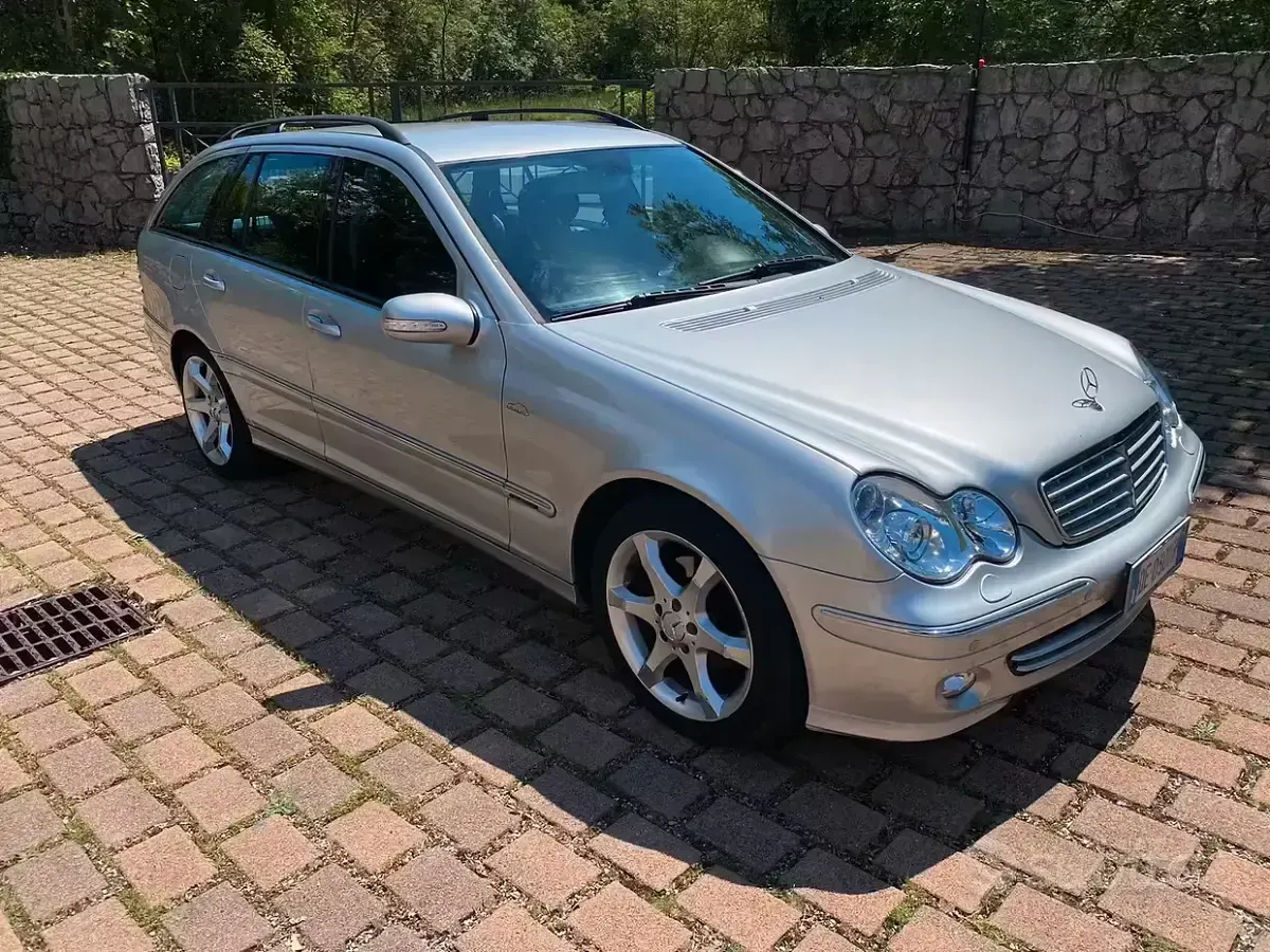 Usata Mercedes C220 Sport Edition 150 CV (110 kW) 2006 Grigio Station wagon