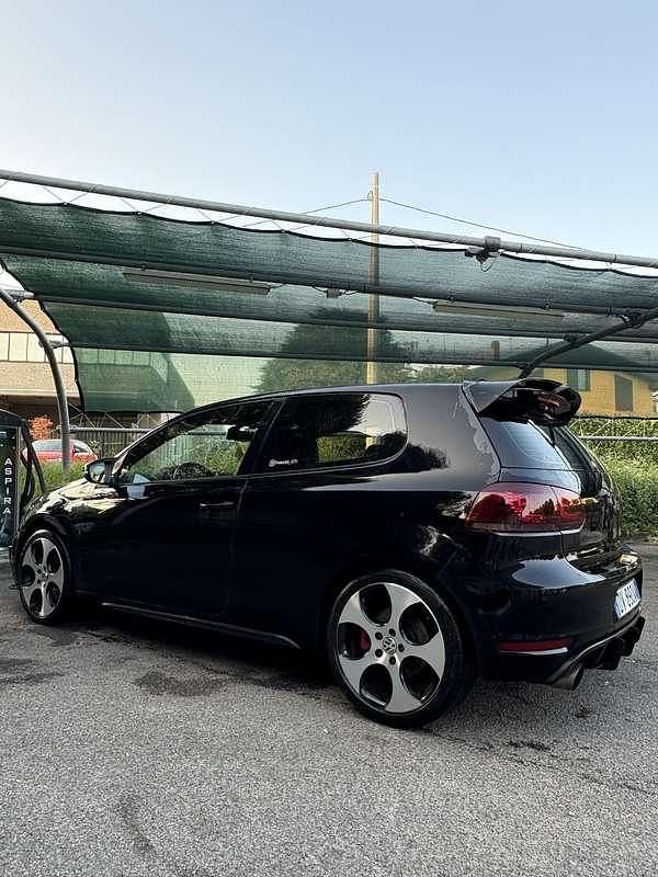 Usata VW Golf GTI 211 CV (155 kW) 2009 Berlina