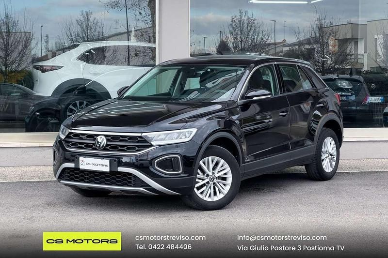 Usata VW T-Roc Life 110 CV (80 kW) 2023 Nero SUV