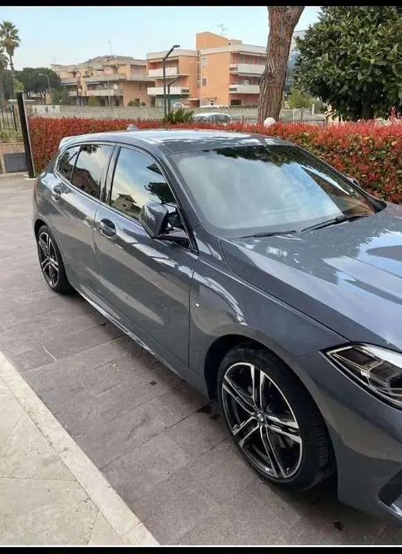 Usata BMW 118 136 CV (100 kW) 2019 Blu/azzurro Utilitaria