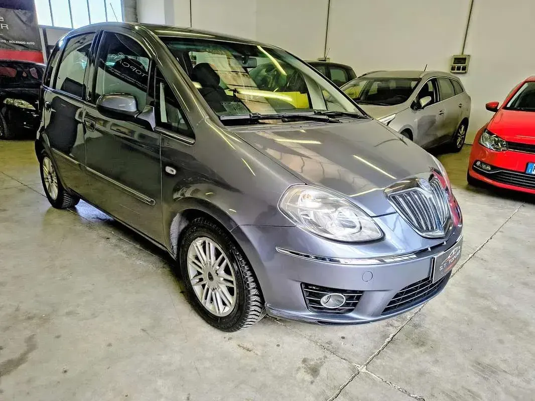Usata Lancia Musa S 95 CV (69 kW) 2011 Monovolume