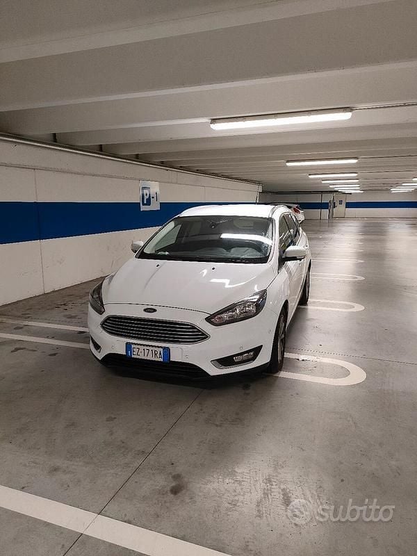 Usata Ford Focus 120 CV (88 kW) 2015 Bianco Station wagon