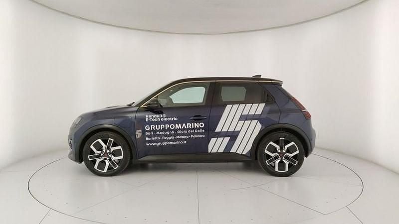 Usata Renault 5 E-Tech Iconic 77 kW (106 CV) 2024 Blu Utilitaria