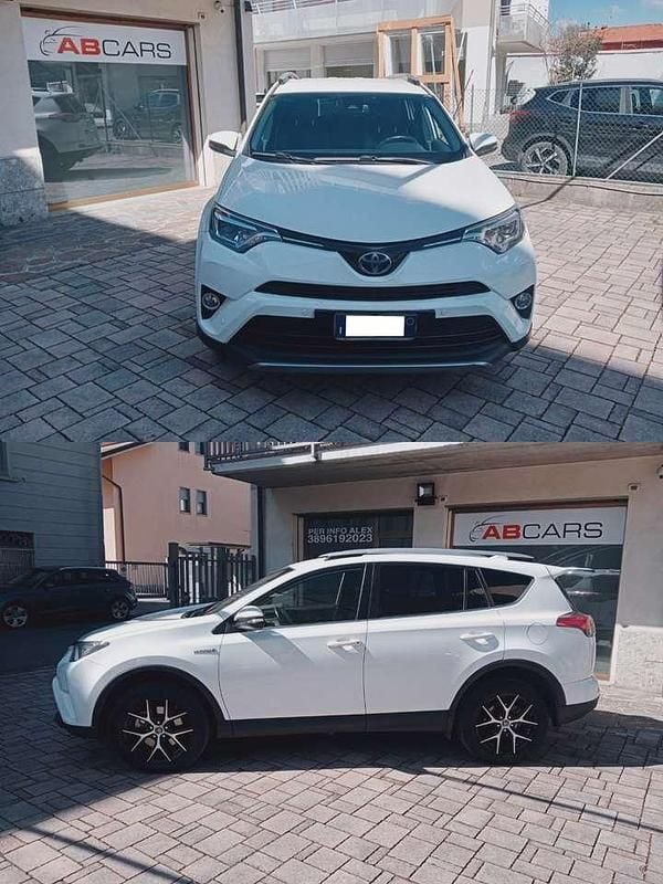 Usata Toyota RAV4 Hybrid Active 155 CV (114 kW) 2017 Polar white SUV