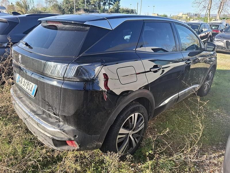 Usata Peugeot 3008 Allure 131 CV (96 kW) 2023 Nero SUV