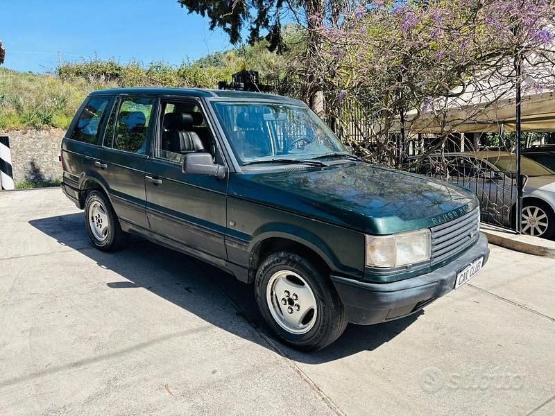 Usata Land Rover Range Rover 135 CV (99 kW) 1995 Verde SUV
