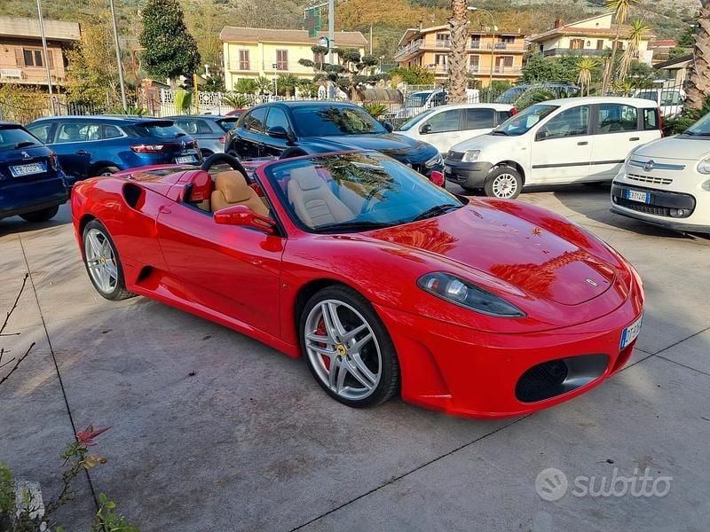 Usata Ferrari F430 490 CV (360 kW) 2009 Rosso Cabrio