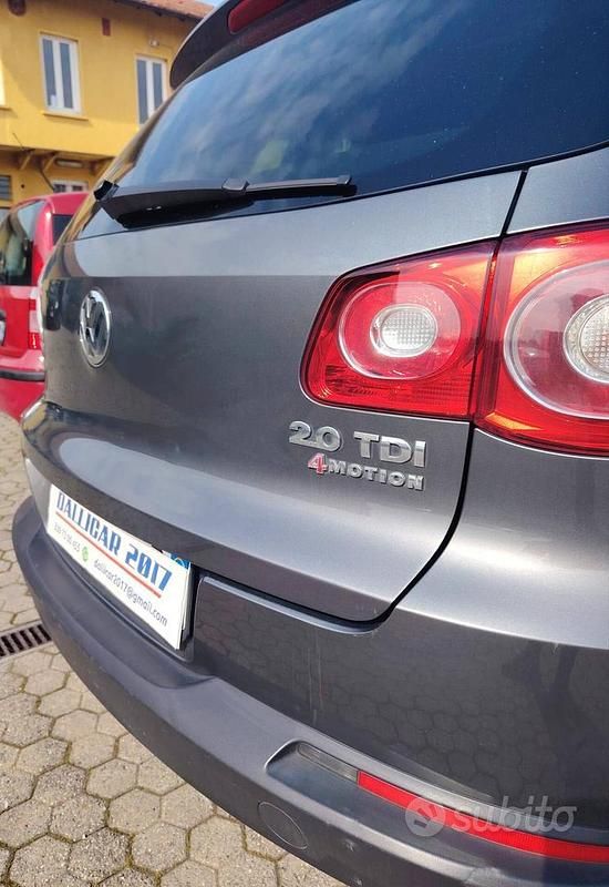 Usata VW Tiguan Sportline 140 CV (102 kW) 2011 Grigio SUV