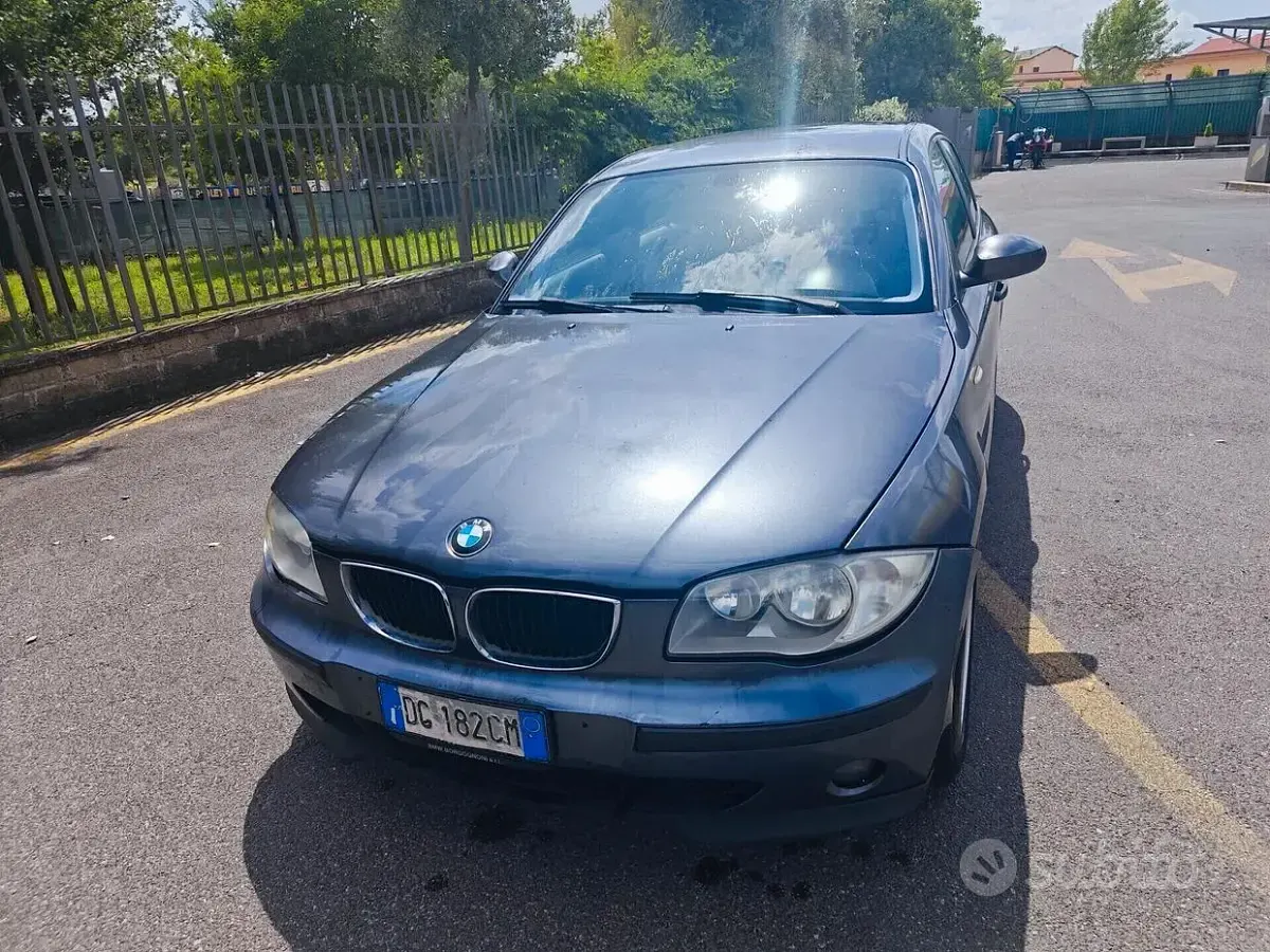 Usata BMW 118 122 CV (89 kW) 2005 Grigio Utilitaria